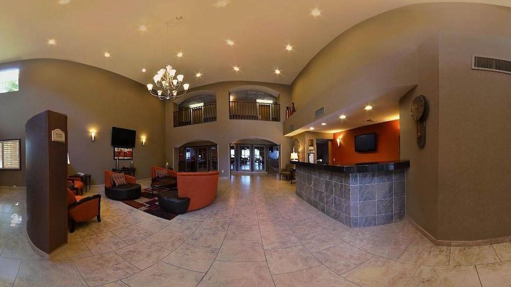 Comfort & North Tucson Marana Hotel 3*