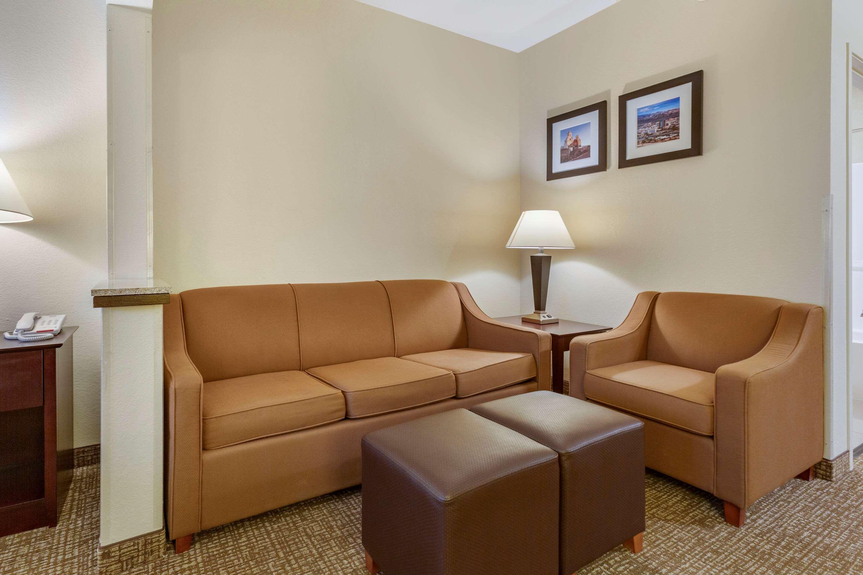 Hotel Comfort & North Tucson Marana 3*